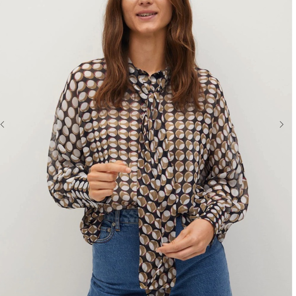 Mango geometric bow top